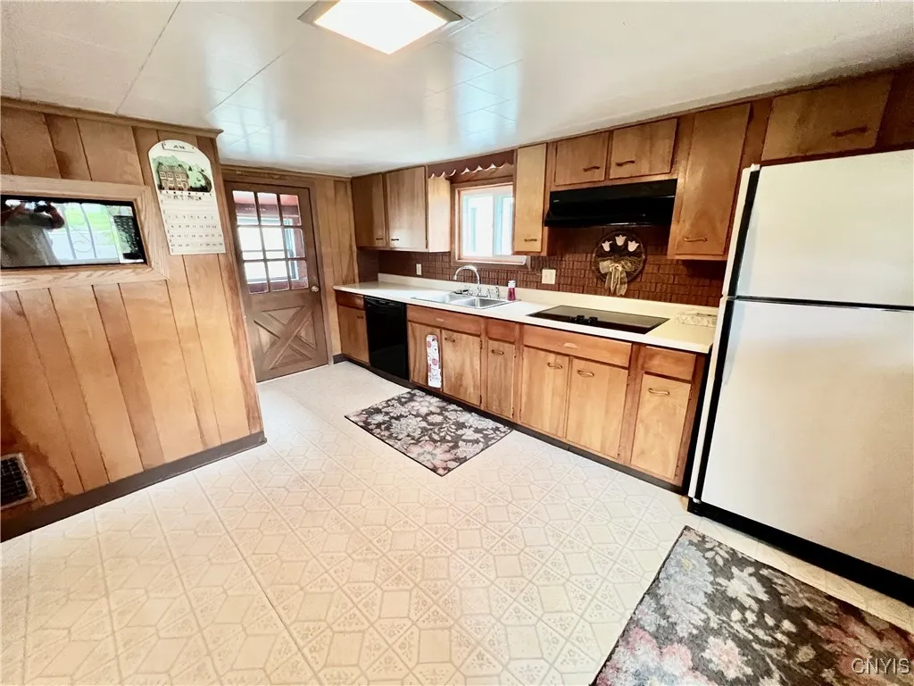 148 East 9th Street, Oswego, New York 13126, Oswego, New York 13126, 2 Bedrooms Bedrooms, 9 Rooms Rooms,1 BathroomBathrooms,Residential,Closed,148 East 9th Street, Oswego, New York 13126,0,S1624826