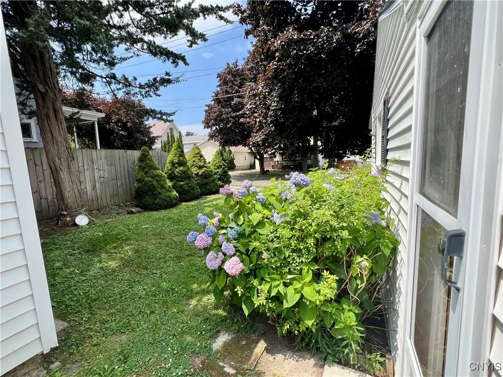 148 East 9th Street, Oswego, New York 13126, Oswego, New York 13126, 2 Bedrooms Bedrooms, 9 Rooms Rooms,1 BathroomBathrooms,Residential,Closed,148 East 9th Street, Oswego, New York 13126,0,S1624826