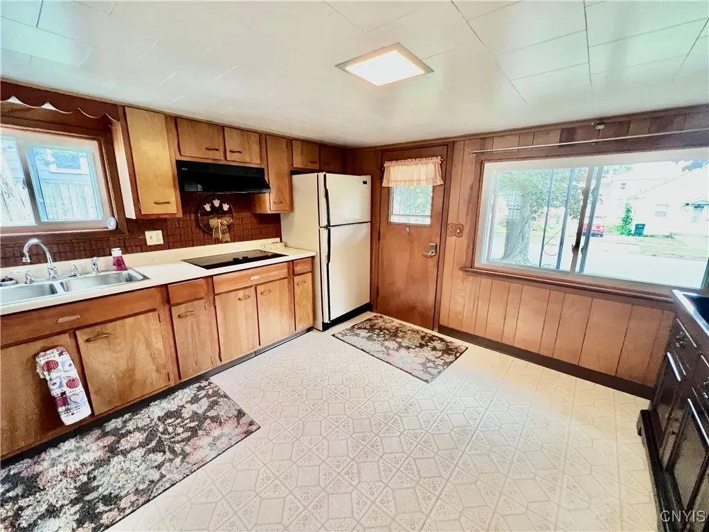 148 East 9th Street, Oswego, New York 13126, Oswego, New York 13126, 2 Bedrooms Bedrooms, 9 Rooms Rooms,1 BathroomBathrooms,Residential,Closed,148 East 9th Street, Oswego, New York 13126,0,S1624826