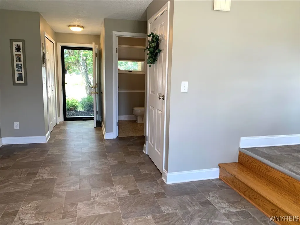 39 Joann Drive, West Seneca, New York 14224, West Seneca, New York 14224, 3 Bedrooms Bedrooms, 6 Rooms Rooms,1 BathroomBathrooms,Residential,Closed,39 Joann Drive, West Seneca, New York 14224,0,B1624800