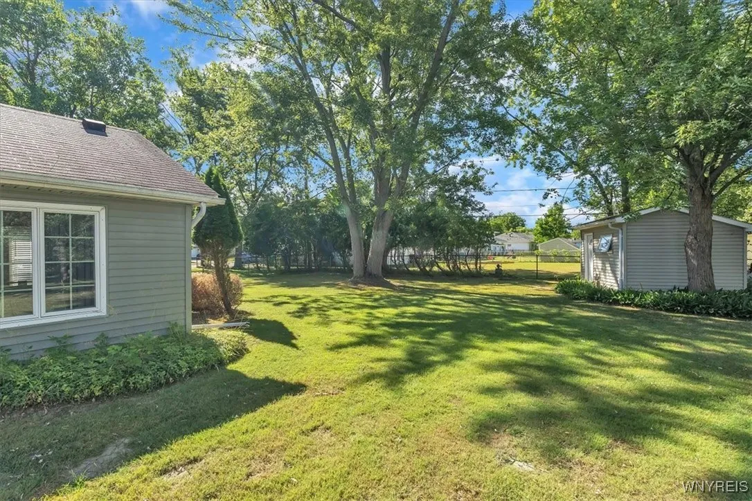 133 Brookpark Drive, Amherst, New York 14228, Amherst, New York 14228, 3 Bedrooms Bedrooms, 8 Rooms Rooms,1 BathroomBathrooms,Residential,Closed,133 Brookpark Drive, Amherst, New York 14228,0,B1624000