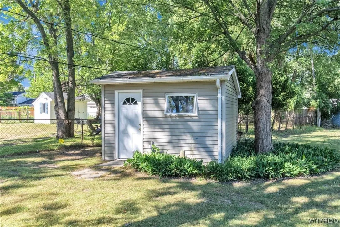 133 Brookpark Drive, Amherst, New York 14228, Amherst, New York 14228, 3 Bedrooms Bedrooms, 8 Rooms Rooms,1 BathroomBathrooms,Residential,Closed,133 Brookpark Drive, Amherst, New York 14228,0,B1624000