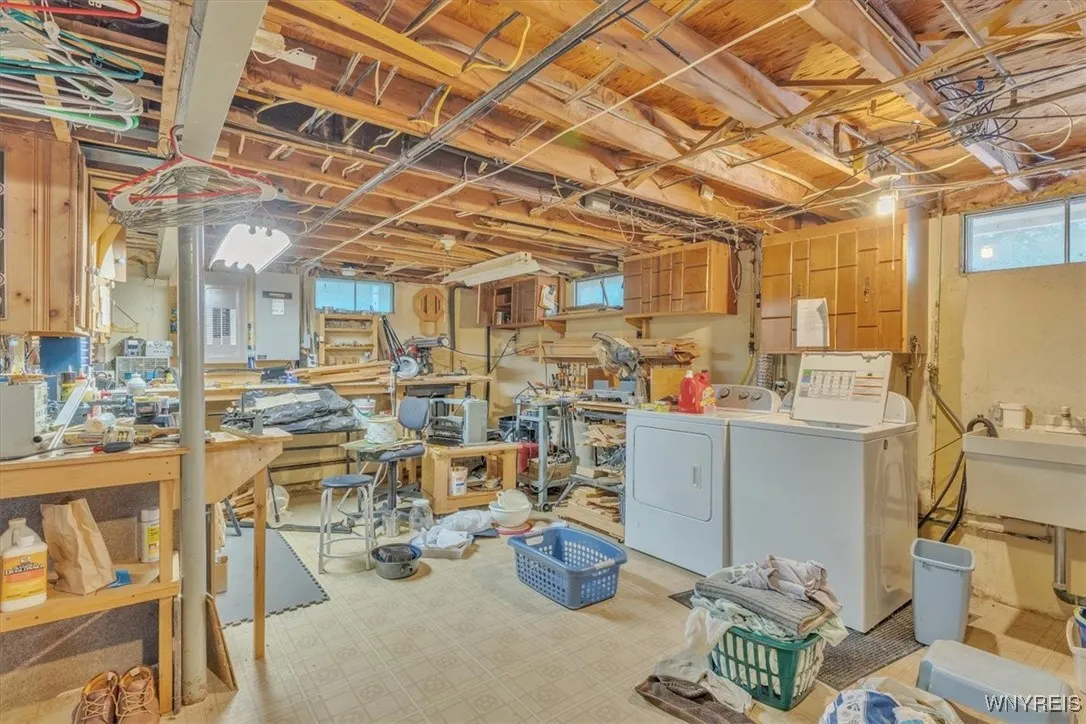 133 Brookpark Drive, Amherst, New York 14228, Amherst, New York 14228, 3 Bedrooms Bedrooms, 8 Rooms Rooms,1 BathroomBathrooms,Residential,Closed,133 Brookpark Drive, Amherst, New York 14228,0,B1624000