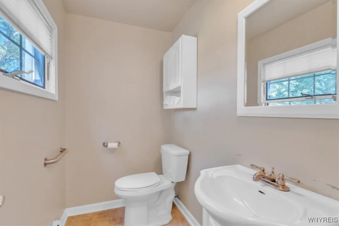 133 Brookpark Drive, Amherst, New York 14228, Amherst, New York 14228, 3 Bedrooms Bedrooms, 8 Rooms Rooms,1 BathroomBathrooms,Residential,Closed,133 Brookpark Drive, Amherst, New York 14228,0,B1624000