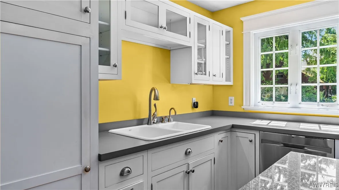 4479 Clark Street, Hamburg, New York 14075, Hamburg, New York 14075, 3 Bedrooms Bedrooms, 6 Rooms Rooms,1 BathroomBathrooms,Residential,For Sale,4479 Clark Street, Hamburg, New York 14075,B1624267