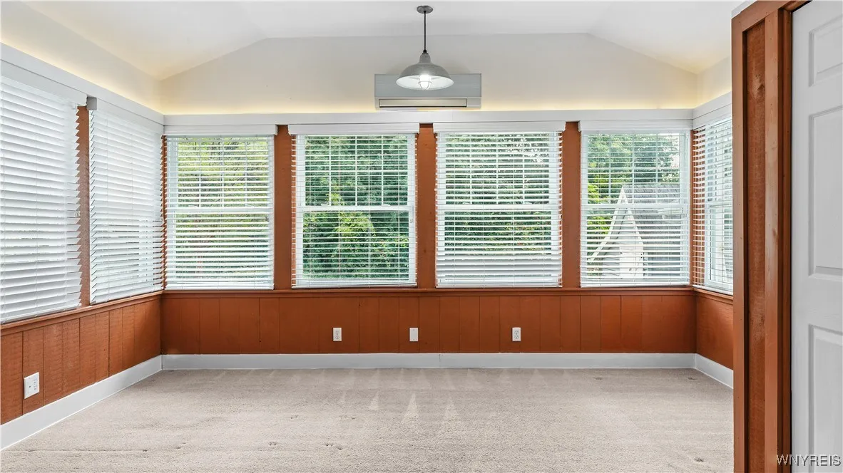 4479 Clark Street, Hamburg, New York 14075, Hamburg, New York 14075, 3 Bedrooms Bedrooms, 6 Rooms Rooms,1 BathroomBathrooms,Residential,For Sale,4479 Clark Street, Hamburg, New York 14075,B1624267