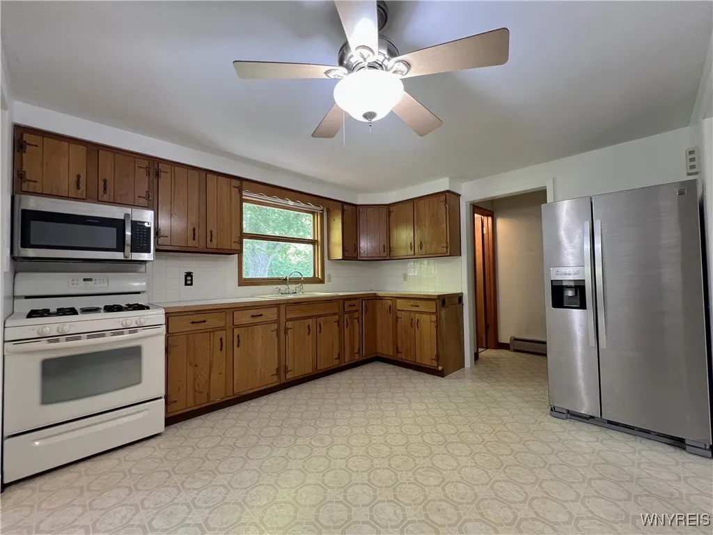 1312 Doebler Drive, North Tonawanda, New York 1412, North Tonawanda, New York 14120, 3 Bedrooms Bedrooms, 8 Rooms Rooms,1 BathroomBathrooms,Residential,Closed,1312 Doebler Drive, North Tonawanda, New York 1412,0,B1624758