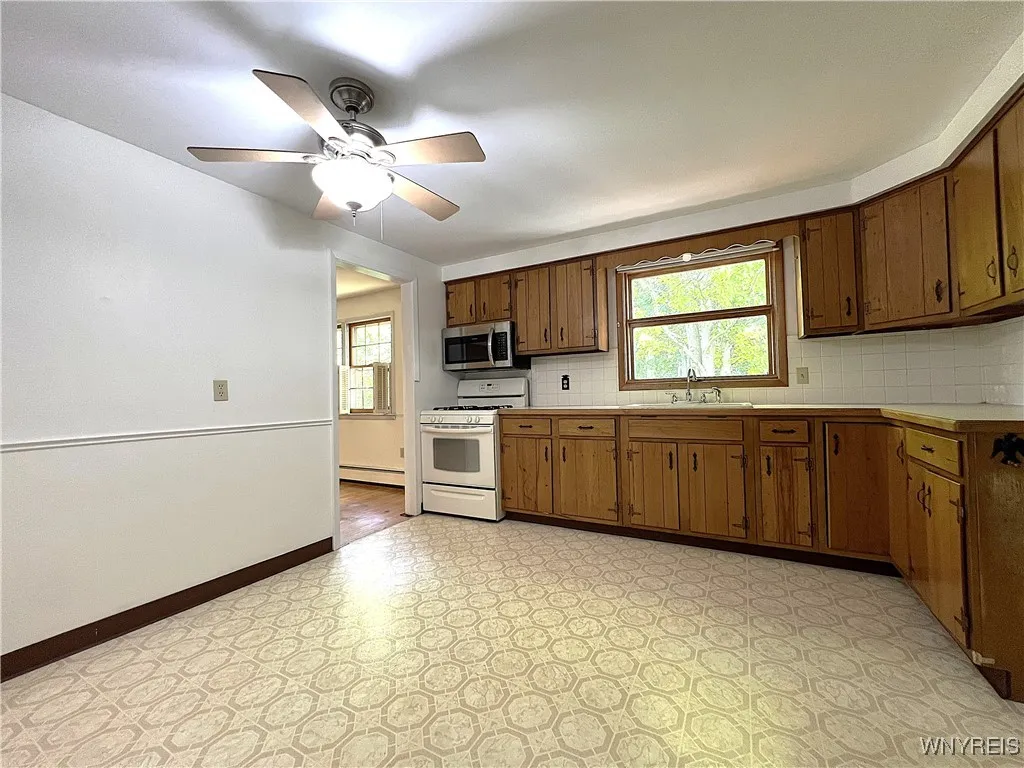 1312 Doebler Drive, North Tonawanda, New York 1412, North Tonawanda, New York 14120, 3 Bedrooms Bedrooms, 8 Rooms Rooms,1 BathroomBathrooms,Residential,Closed,1312 Doebler Drive, North Tonawanda, New York 1412,0,B1624758