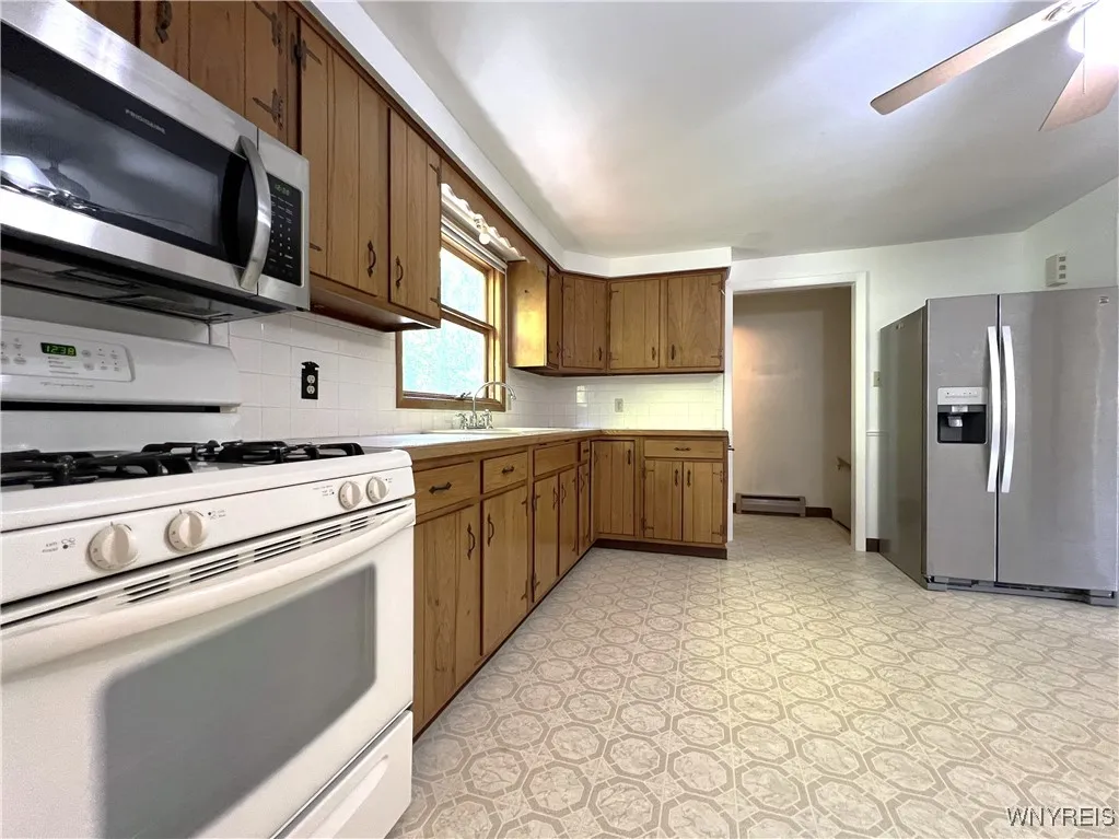 1312 Doebler Drive, North Tonawanda, New York 1412, North Tonawanda, New York 14120, 3 Bedrooms Bedrooms, 8 Rooms Rooms,1 BathroomBathrooms,Residential,Closed,1312 Doebler Drive, North Tonawanda, New York 1412,0,B1624758