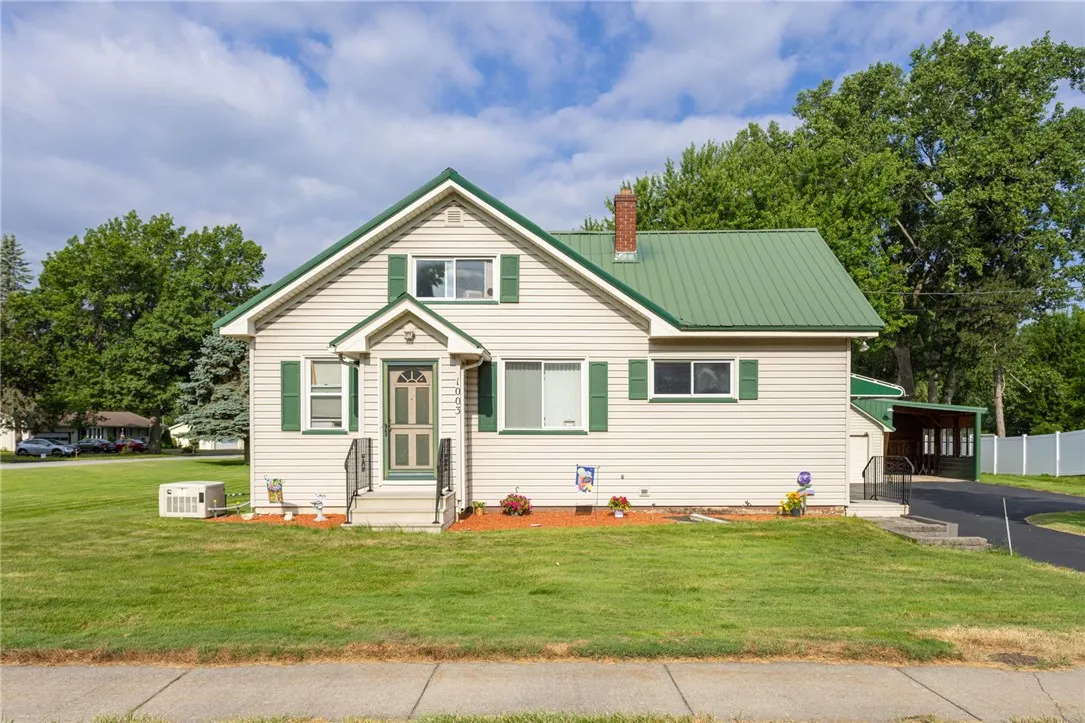 1003 Chili Center Coldwater Road, Chili, New York, Chili, New York 14624, 2 Bedrooms Bedrooms, 6 Rooms Rooms,1 BathroomBathrooms,Residential,Closed,1003 Chili Center Coldwater Road, Chili, New York ,0,R1624524