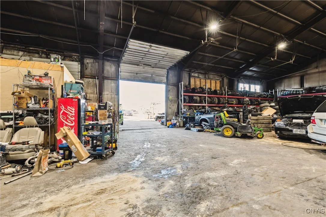17 Dippold Avenue, Salina, New York 13208, Salina, New York 13208, ,Commercial Lease,For Rent,17 Dippold Avenue, Salina, New York 13208,S1619539