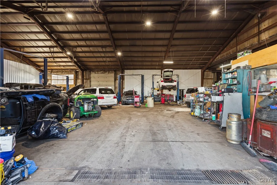 17 Dippold Avenue, Salina, New York 13208, Salina, New York 13208, ,Commercial Lease,For Rent,17 Dippold Avenue, Salina, New York 13208,S1619539