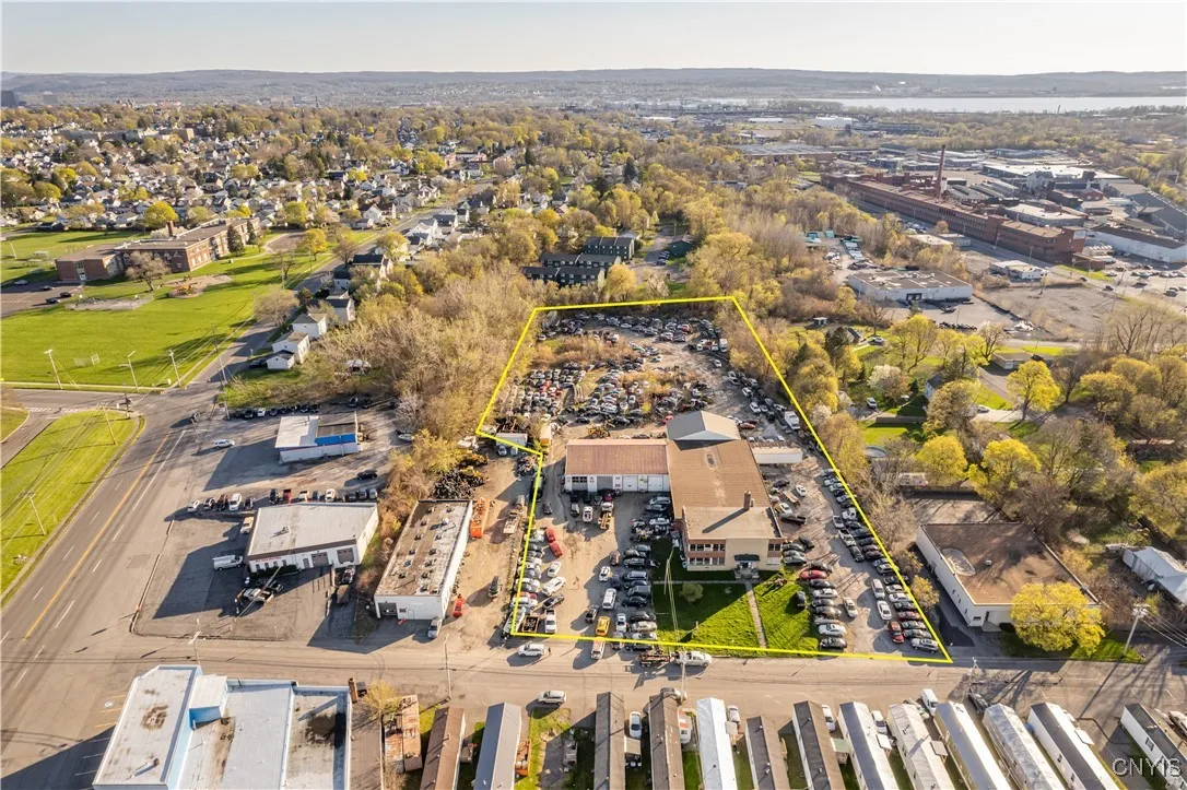 17 Dippold Avenue, Salina, New York 13208, Salina, New York 13208, ,Commercial Lease,For Rent,17 Dippold Avenue, Salina, New York 13208,S1619539