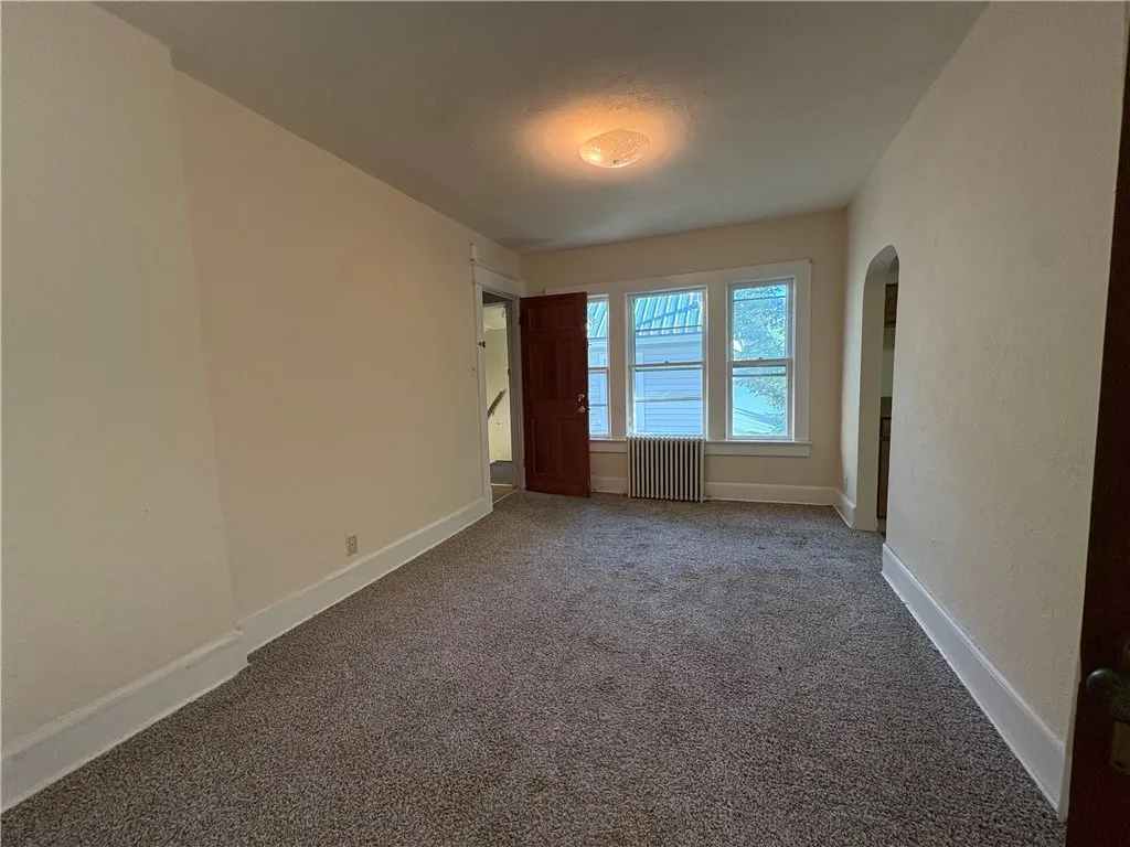 11 Kearney Street, Oneonta, New York 13820, Oneonta, New York 13820, 1 Bedroom Bedrooms, 4 Rooms Rooms,1 BathroomBathrooms,Residential Lease,For Rent,11 Kearney Street, Oneonta, New York 13820,R1624831