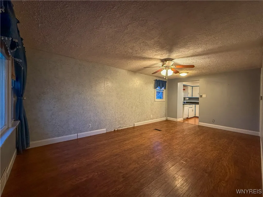 41 Kerr Avenue, Tonawanda, New York 14150, Tonawanda, New York 14150, 3 Bedrooms Bedrooms, 5 Rooms Rooms,1 BathroomBathrooms,Residential,Closed,41 Kerr Avenue, Tonawanda, New York 14150,0,B1624223