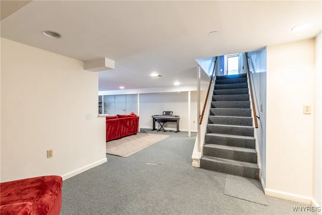 55 Hunt Club Circle, Amherst, New York 14051, Amherst, New York 14051, 4 Bedrooms Bedrooms, 9 Rooms Rooms,2 BathroomsBathrooms,Residential,Closed,55 Hunt Club Circle, Amherst, New York 14051,0,B1619734
