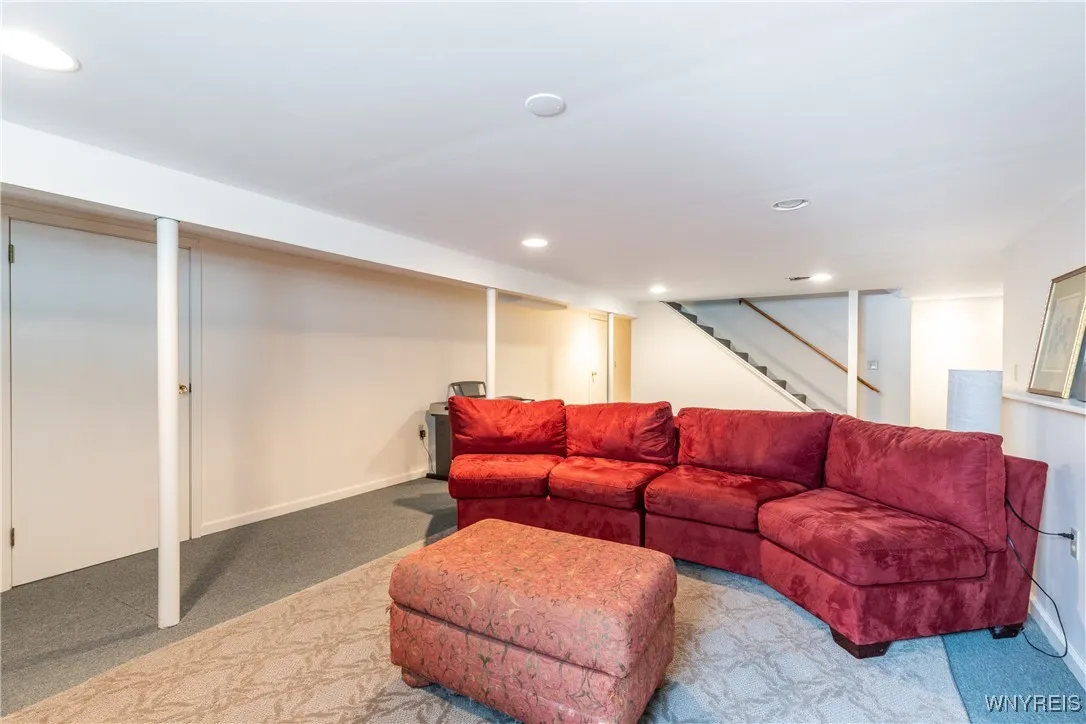 55 Hunt Club Circle, Amherst, New York 14051, Amherst, New York 14051, 4 Bedrooms Bedrooms, 9 Rooms Rooms,2 BathroomsBathrooms,Residential,Closed,55 Hunt Club Circle, Amherst, New York 14051,0,B1619734