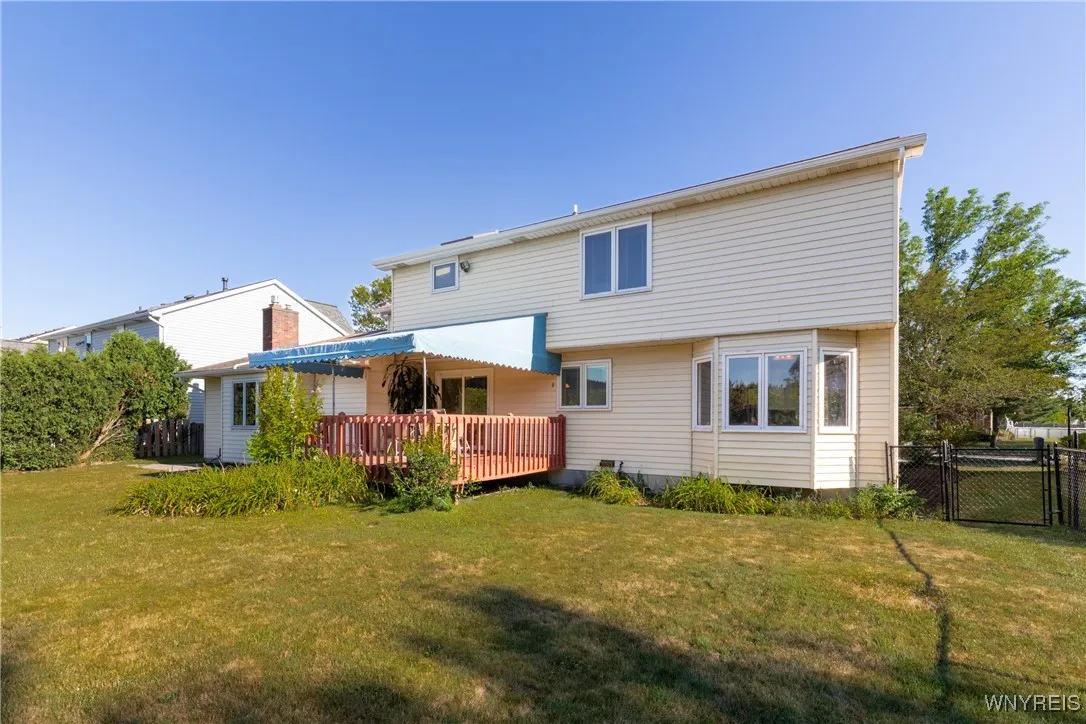 55 Hunt Club Circle, Amherst, New York 14051, Amherst, New York 14051, 4 Bedrooms Bedrooms, 9 Rooms Rooms,2 BathroomsBathrooms,Residential,Closed,55 Hunt Club Circle, Amherst, New York 14051,0,B1619734