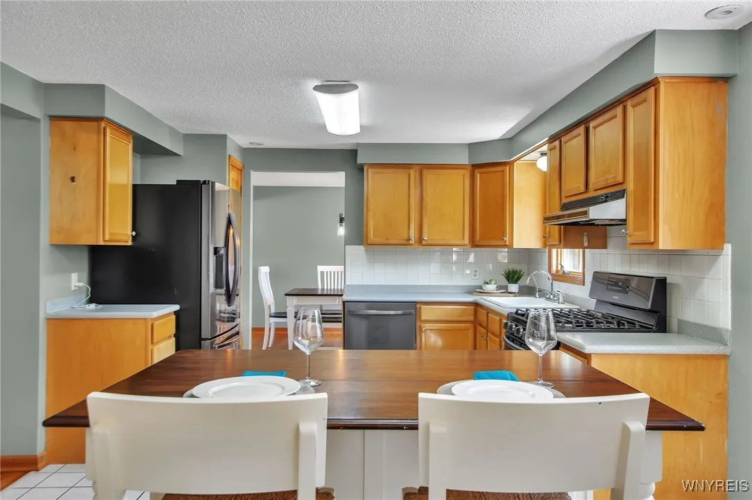 33 Windtree Lane, West Seneca, New York 14224, West Seneca, New York 14224, 3 Bedrooms Bedrooms, 7 Rooms Rooms,1 BathroomBathrooms,Residential,Closed,33 Windtree Lane, West Seneca, New York 14224,0,B1624684