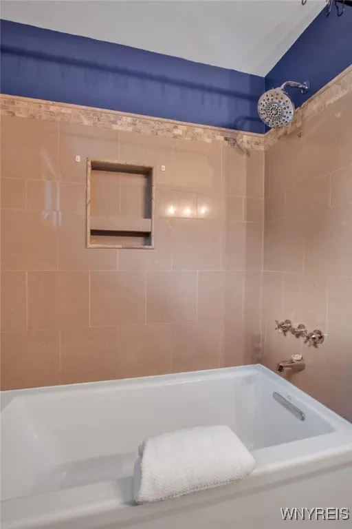 33 Windtree Lane, West Seneca, New York 14224, West Seneca, New York 14224, 3 Bedrooms Bedrooms, 7 Rooms Rooms,1 BathroomBathrooms,Residential,Closed,33 Windtree Lane, West Seneca, New York 14224,0,B1624684
