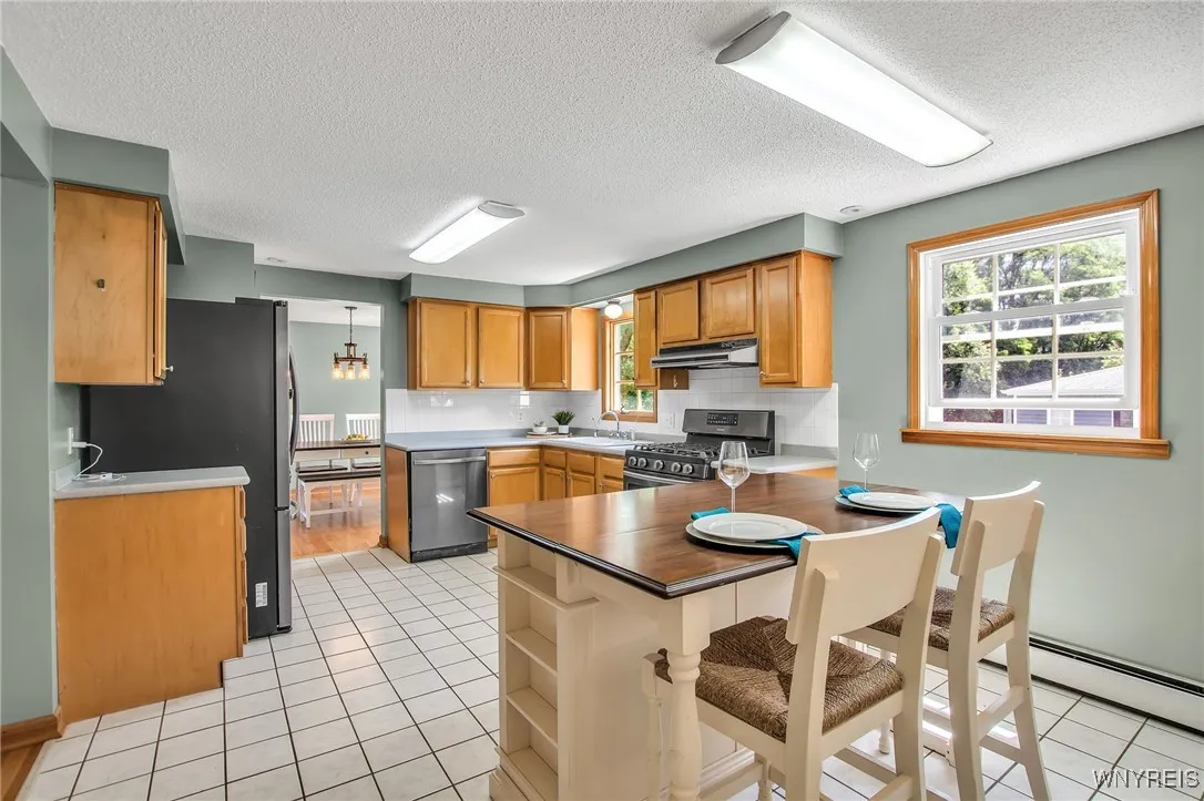 33 Windtree Lane, West Seneca, New York 14224, West Seneca, New York 14224, 3 Bedrooms Bedrooms, 7 Rooms Rooms,1 BathroomBathrooms,Residential,Closed,33 Windtree Lane, West Seneca, New York 14224,0,B1624684