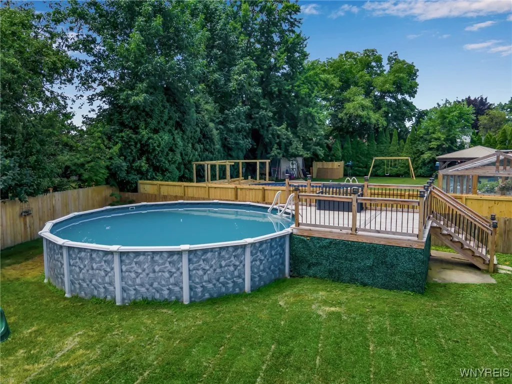 33 Windtree Lane, West Seneca, New York 14224, West Seneca, New York 14224, 3 Bedrooms Bedrooms, 7 Rooms Rooms,1 BathroomBathrooms,Residential,Closed,33 Windtree Lane, West Seneca, New York 14224,0,B1624684