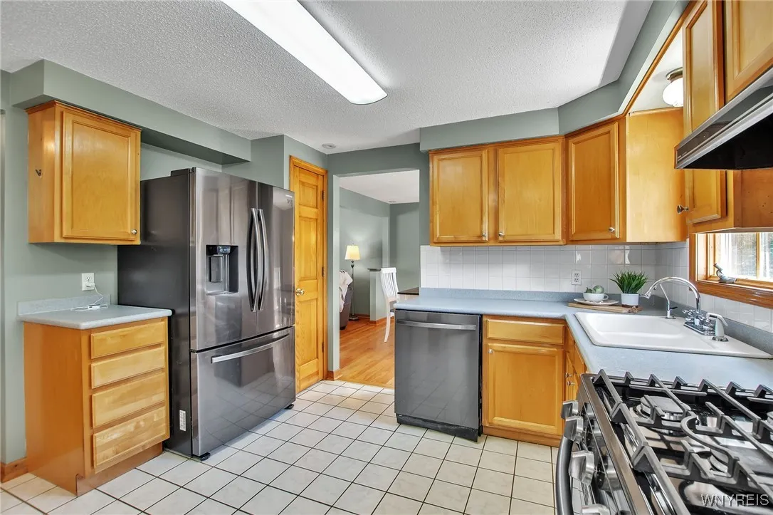 33 Windtree Lane, West Seneca, New York 14224, West Seneca, New York 14224, 3 Bedrooms Bedrooms, 7 Rooms Rooms,1 BathroomBathrooms,Residential,Closed,33 Windtree Lane, West Seneca, New York 14224,0,B1624684