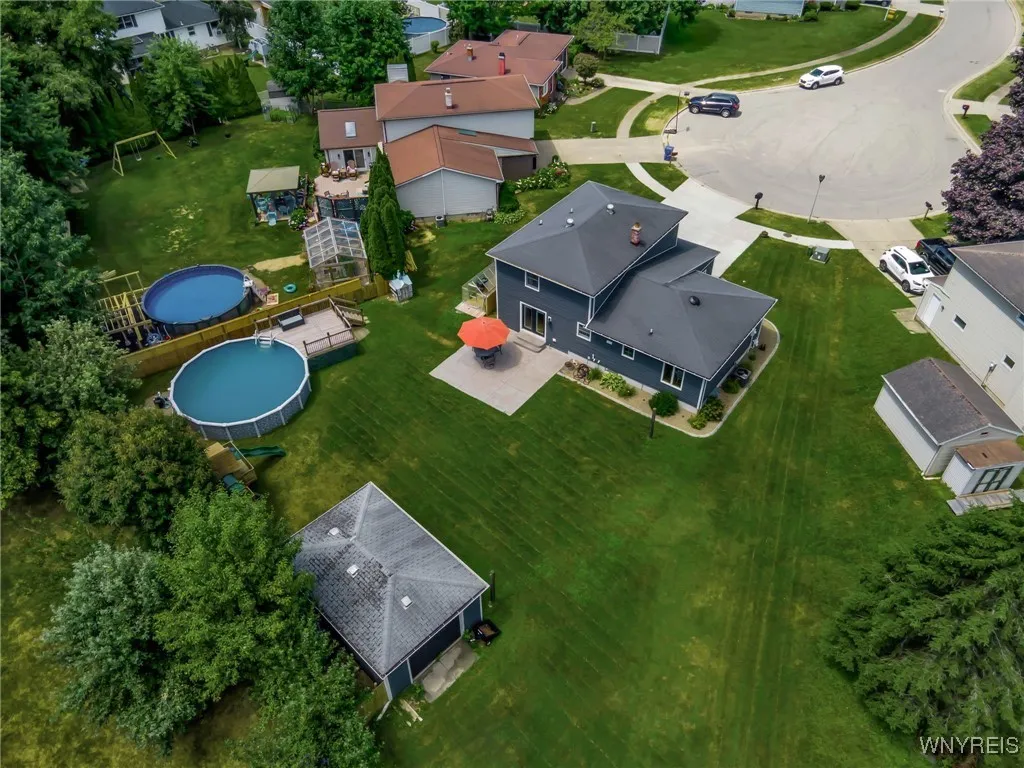 33 Windtree Lane, West Seneca, New York 14224, West Seneca, New York 14224, 3 Bedrooms Bedrooms, 7 Rooms Rooms,1 BathroomBathrooms,Residential,Closed,33 Windtree Lane, West Seneca, New York 14224,0,B1624684