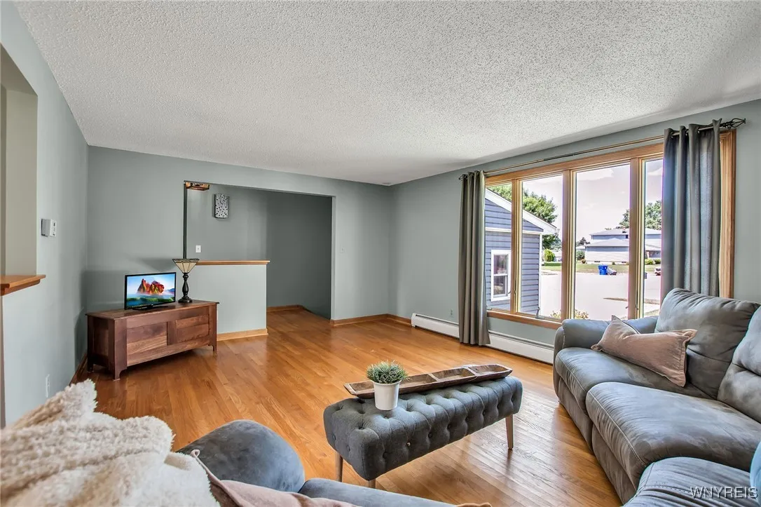 33 Windtree Lane, West Seneca, New York 14224, West Seneca, New York 14224, 3 Bedrooms Bedrooms, 7 Rooms Rooms,1 BathroomBathrooms,Residential,Closed,33 Windtree Lane, West Seneca, New York 14224,0,B1624684