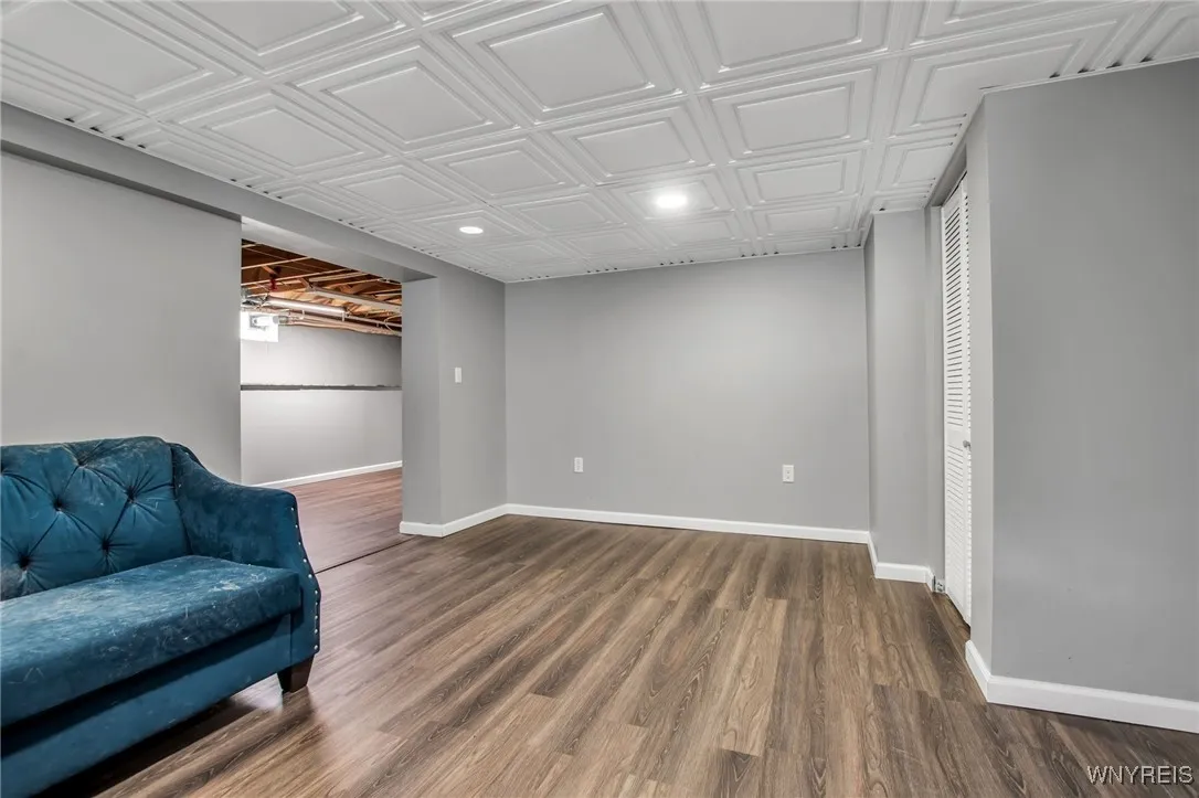 33 Windtree Lane, West Seneca, New York 14224, West Seneca, New York 14224, 3 Bedrooms Bedrooms, 7 Rooms Rooms,1 BathroomBathrooms,Residential,Closed,33 Windtree Lane, West Seneca, New York 14224,0,B1624684