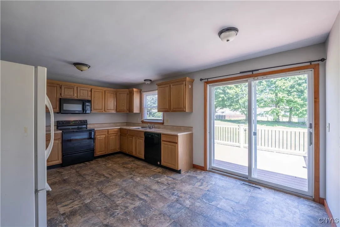 8686 Maple Lane, Lee, New York 13363, Lee, New York 13363, 3 Bedrooms Bedrooms, 7 Rooms Rooms,2 BathroomsBathrooms,Residential Lease,For Rent,8686 Maple Lane, Lee, New York 13363,S1624768