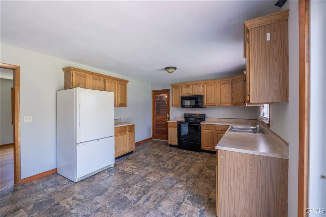 8686 Maple Lane, Lee, New York 13363, Lee, New York 13363, 3 Bedrooms Bedrooms, 7 Rooms Rooms,2 BathroomsBathrooms,Residential Lease,For Rent,8686 Maple Lane, Lee, New York 13363,S1624768