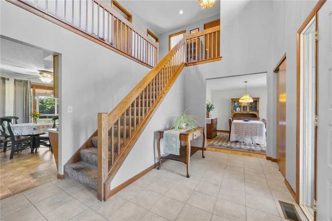 10 Valley Park Circle, Parma, New York 14559, Parma, New York 14559, 4 Bedrooms Bedrooms, 9 Rooms Rooms,2 BathroomsBathrooms,Residential,Closed,10 Valley Park Circle, Parma, New York 14559,0,R1624259