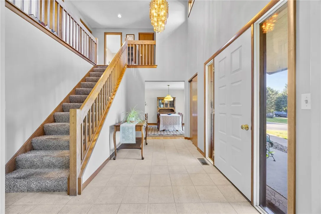 10 Valley Park Circle, Parma, New York 14559, Parma, New York 14559, 4 Bedrooms Bedrooms, 9 Rooms Rooms,2 BathroomsBathrooms,Residential,Closed,10 Valley Park Circle, Parma, New York 14559,0,R1624259