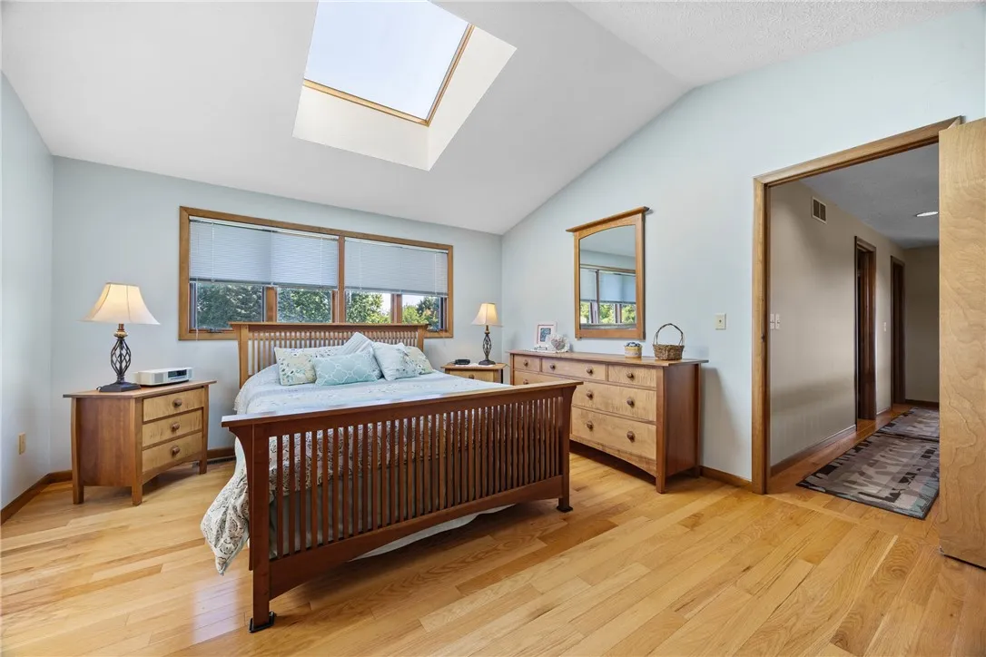 10 Valley Park Circle, Parma, New York 14559, Parma, New York 14559, 4 Bedrooms Bedrooms, 9 Rooms Rooms,2 BathroomsBathrooms,Residential,Closed,10 Valley Park Circle, Parma, New York 14559,0,R1624259