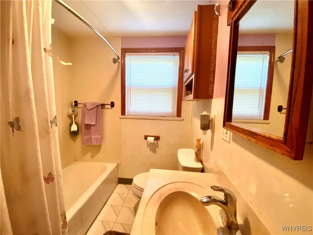 3693 Eckhardt Road, Eden, New York 14075, Eden, New York 14075, 3 Bedrooms Bedrooms, 7 Rooms Rooms,1 BathroomBathrooms,Residential,Closed,3693 Eckhardt Road, Eden, New York 14075,0,B1624823