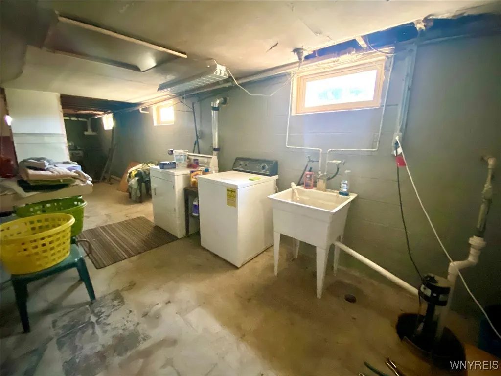 3693 Eckhardt Road, Eden, New York 14075, Eden, New York 14075, 3 Bedrooms Bedrooms, 7 Rooms Rooms,1 BathroomBathrooms,Residential,Closed,3693 Eckhardt Road, Eden, New York 14075,0,B1624823