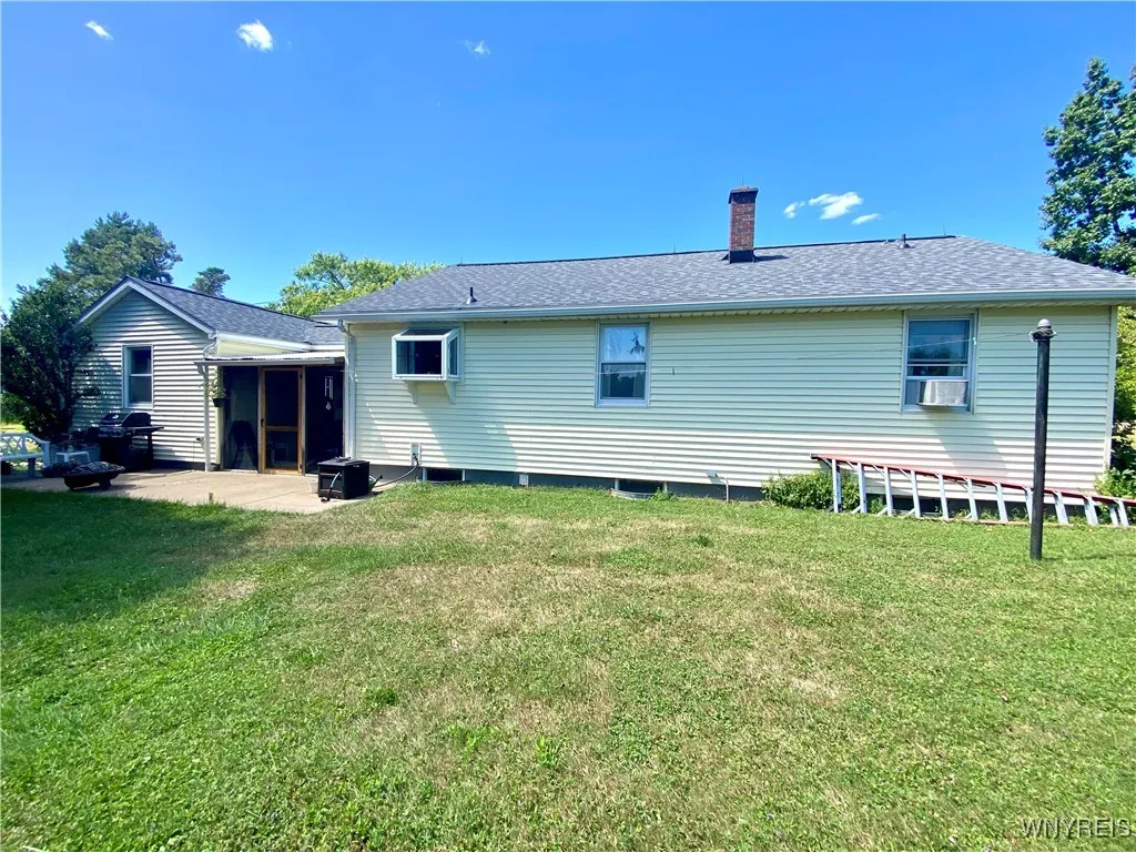 3693 Eckhardt Road, Eden, New York 14075, Eden, New York 14075, 3 Bedrooms Bedrooms, 7 Rooms Rooms,1 BathroomBathrooms,Residential,Closed,3693 Eckhardt Road, Eden, New York 14075,0,B1624823