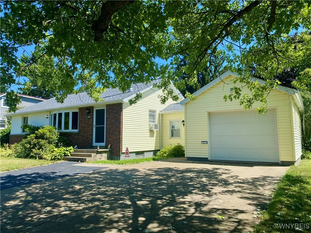 3693 Eckhardt Road, Eden, New York 14075, Eden, New York 14075, 3 Bedrooms Bedrooms, 7 Rooms Rooms,1 BathroomBathrooms,Residential,Closed,3693 Eckhardt Road, Eden, New York 14075,0,B1624823