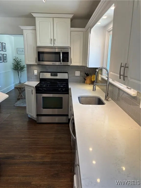 89 Norwood Avenue, Hamburg, New York 14075, Hamburg, New York 14075, 4 Bedrooms Bedrooms, 7 Rooms Rooms,1 BathroomBathrooms,Residential,For Sale,89 Norwood Avenue, Hamburg, New York 14075,B1624759
