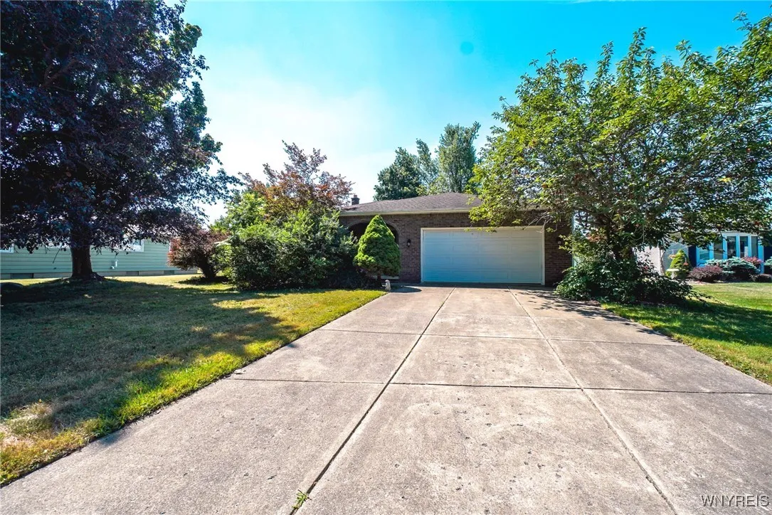 51 Marywood Drive, Cheektowaga, New York 14043, Cheektowaga, New York 14043, 3 Bedrooms Bedrooms, 7 Rooms Rooms,1 BathroomBathrooms,Residential,For Sale,51 Marywood Drive, Cheektowaga, New York 14043,0,B1624648
