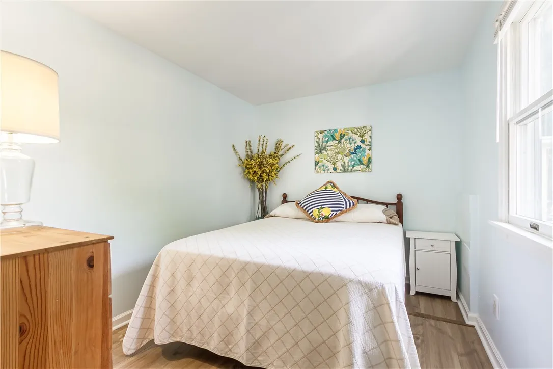 SPACIOUS BEDROOM 1