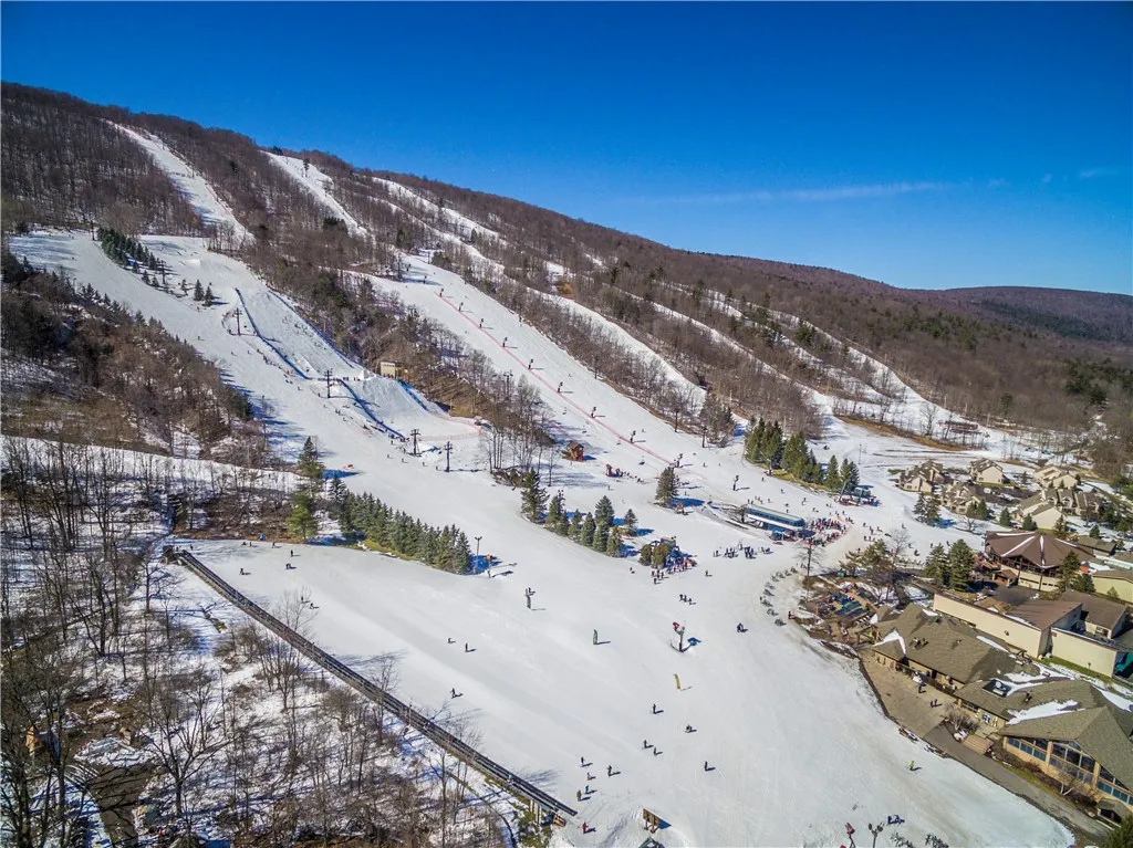 NEAR BRISTOL MOUNTAIN