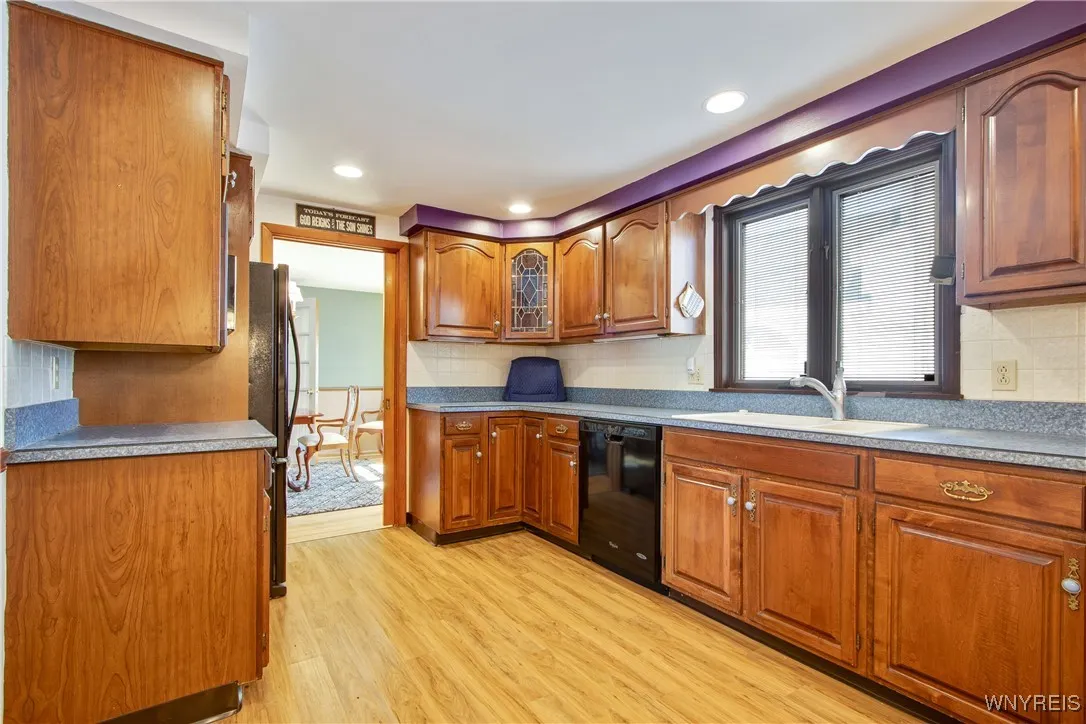 40 Thistle Avenue, Tonawanda, New York 14150, Tonawanda, New York 14150, 4 Bedrooms Bedrooms, 7 Rooms Rooms,1 BathroomBathrooms,Residential,For Sale,40 Thistle Avenue, Tonawanda, New York 14150,B1624895