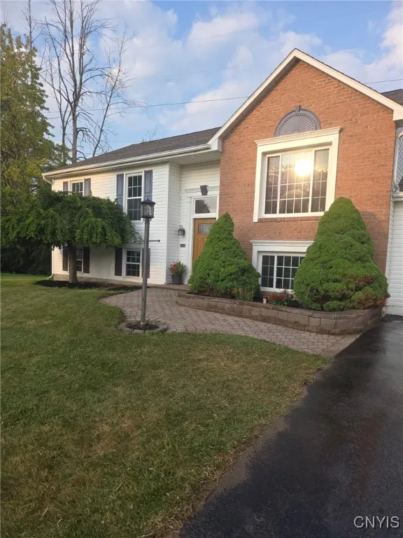 6063 Owlwood Drive, Cicero, New York 13039, Cicero, New York 13039, 4 Bedrooms Bedrooms, 8 Rooms Rooms,2 BathroomsBathrooms,Residential,Closed,6063 Owlwood Drive, Cicero, New York 13039,0,S1623220