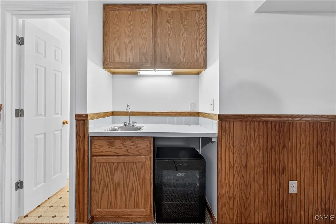Wet-bar