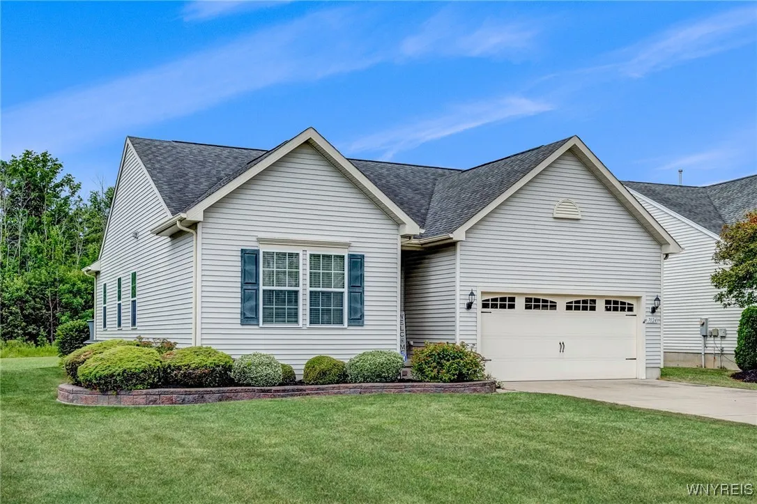 7024 Lakeside Drive, Wheatfield, New York 14304, Wheatfield, New York 14304, 3 Bedrooms Bedrooms, 6 Rooms Rooms,2 BathroomsBathrooms,Residential,Closed,7024 Lakeside Drive, Wheatfield, New York 14304,0,B1623812