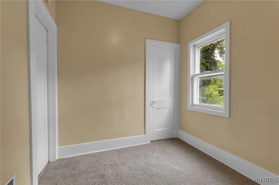 124 Hawley Street, Buffalo, New York 14213, Buffalo, New York 14213, 6 Bedrooms Bedrooms, ,2 BathroomsBathrooms,Residential,For Sale,124 Hawley Street, Buffalo, New York 14213,B1623456