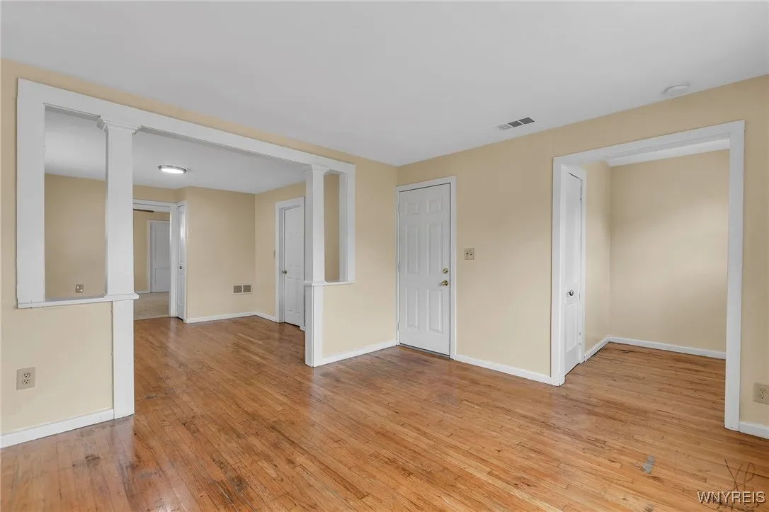 124 Hawley Street, Buffalo, New York 14213, Buffalo, New York 14213, 6 Bedrooms Bedrooms, ,2 BathroomsBathrooms,Residential,For Sale,124 Hawley Street, Buffalo, New York 14213,B1623456