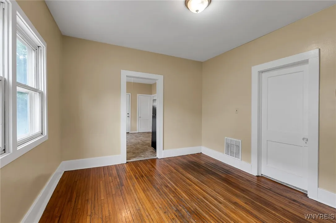 124 Hawley Street, Buffalo, New York 14213, Buffalo, New York 14213, 6 Bedrooms Bedrooms, ,2 BathroomsBathrooms,Residential,For Sale,124 Hawley Street, Buffalo, New York 14213,B1623456